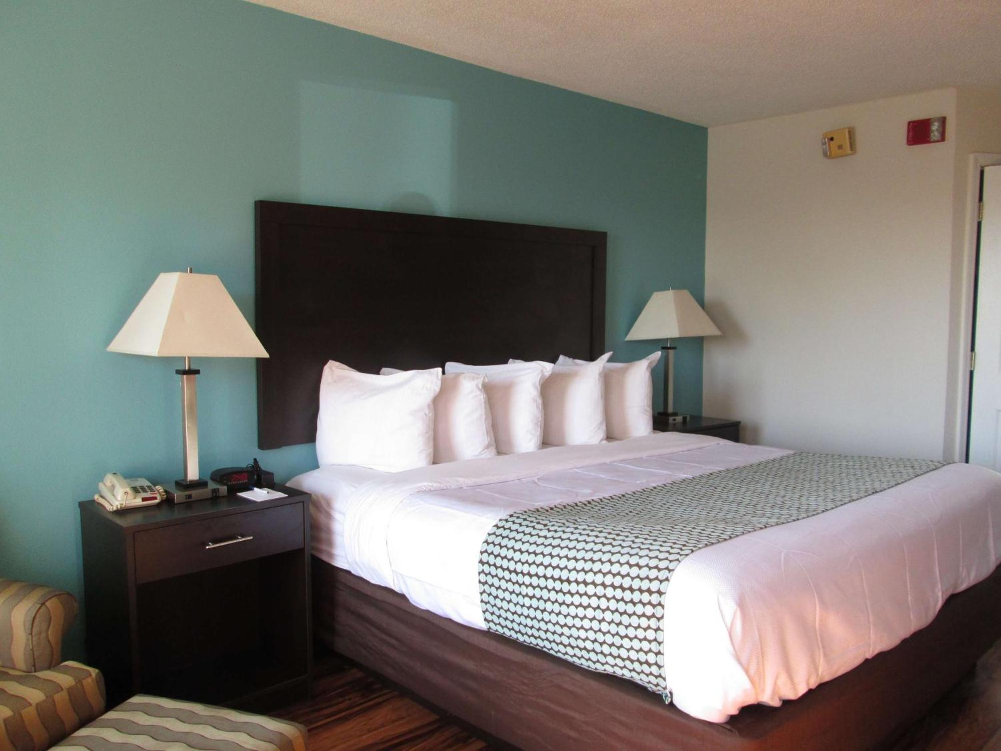 Surestay Plus Hotel By Best Western אשבורו מראה חיצוני תמונה